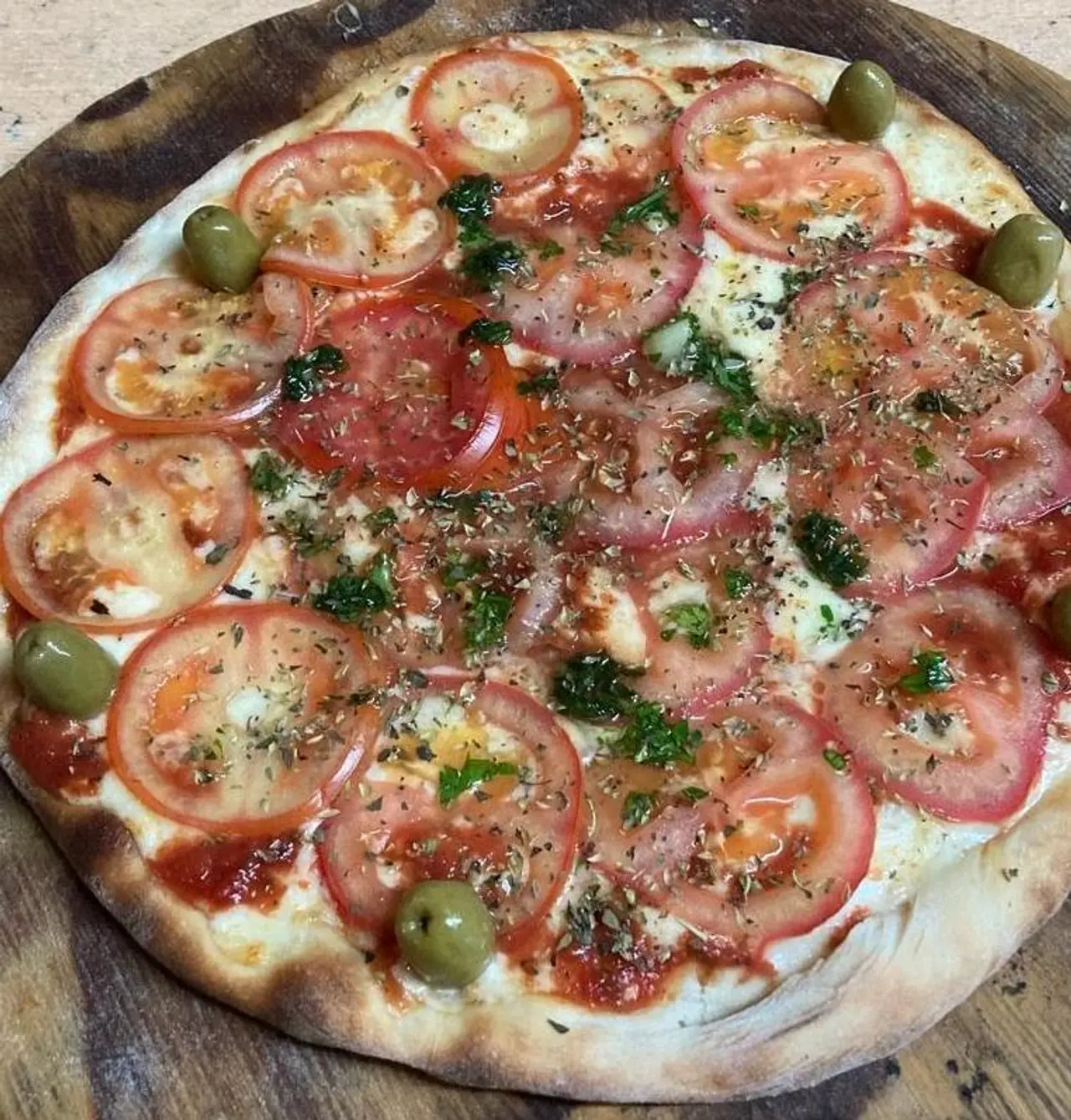 Catering de pizzas y empanadas El Conde en un evento 14